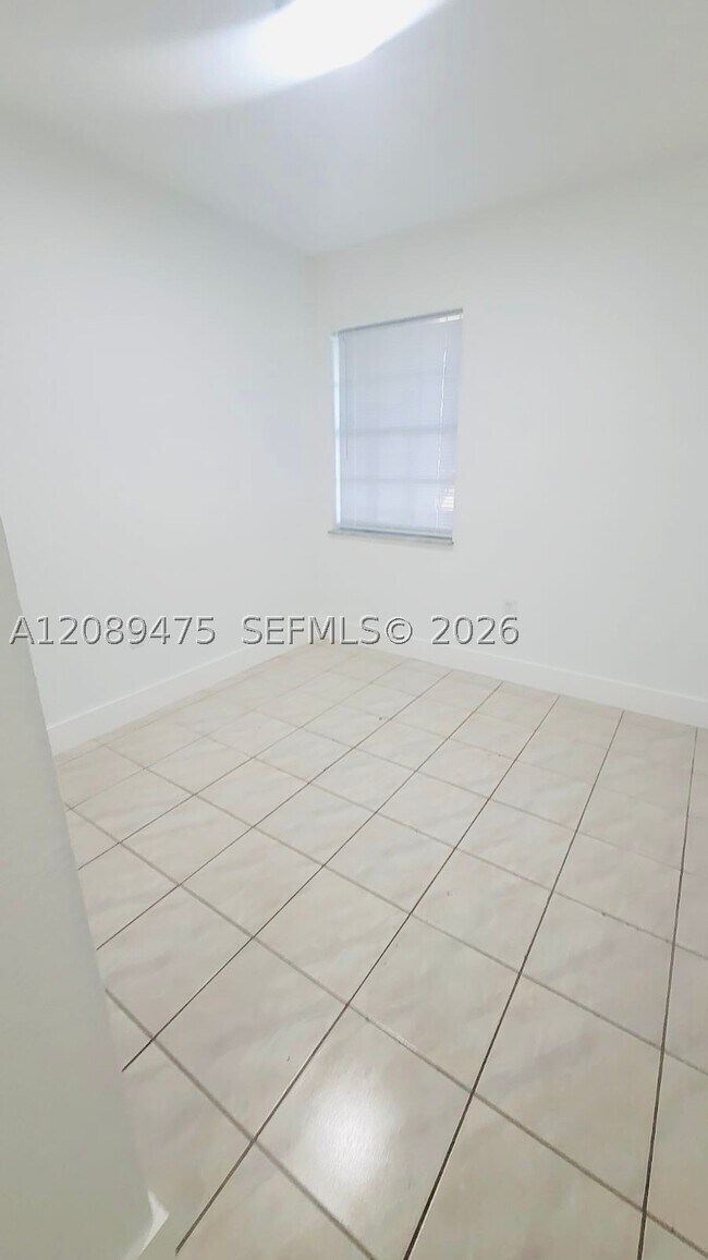 Building Photo - 19225 NW 50th Ct