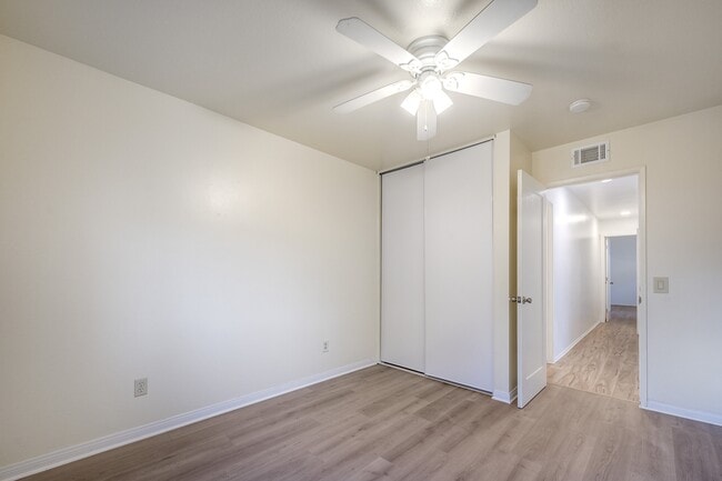 Building Photo - 806 Windward Ln