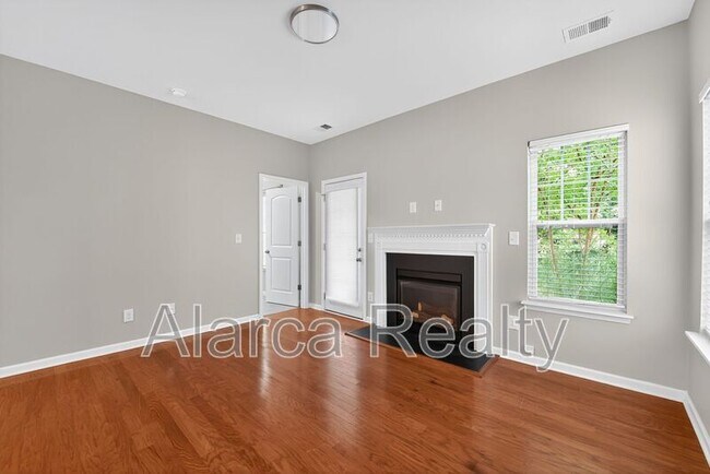 Building Photo - 13917 Singleleaf Lane