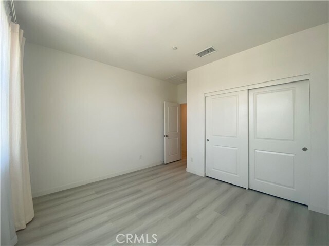 Building Photo - 2932 E Silver Sky Dr