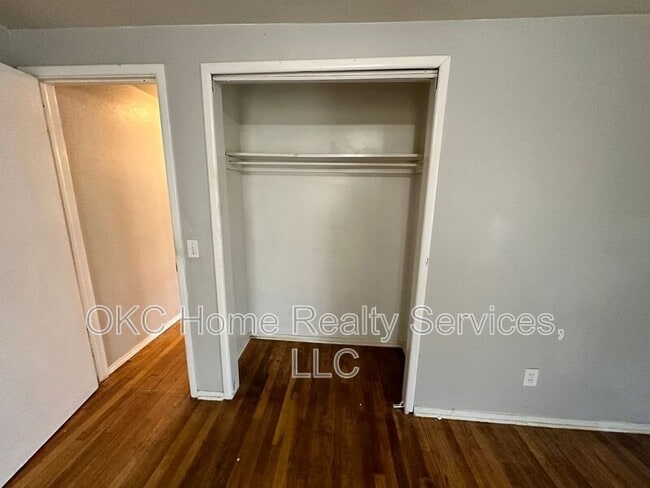 Building Photo - 804 E Steed Dr