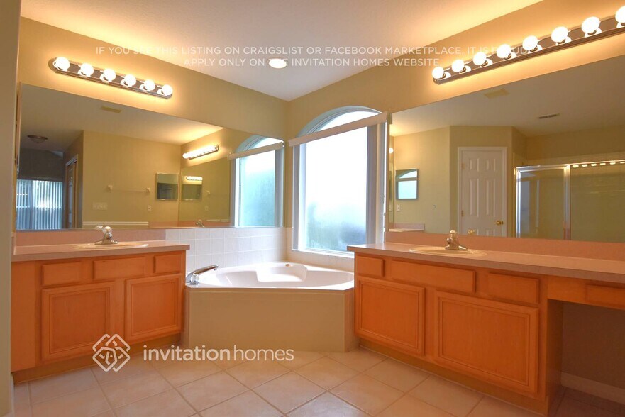 Building Photo - 1968 Willow Wood Dr