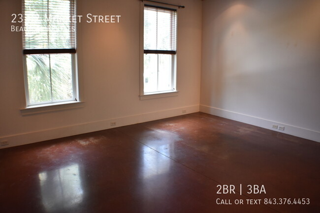 Building Photo - 23-B2 Market