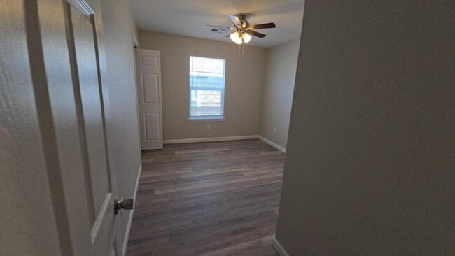 Building Photo - 1019 N Quincy Ave