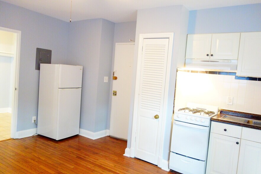 Building Photo - 311 Domer Ave