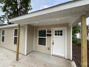 Building Photo - 205-207 S Byers