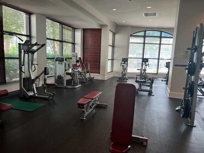 Building Photo - 600 W Las Olas Blvd