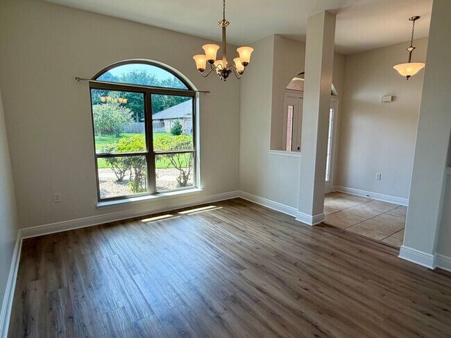 Building Photo - 4599 Belvedere Circle