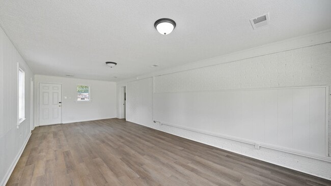 Building Photo - 1517 Michael St