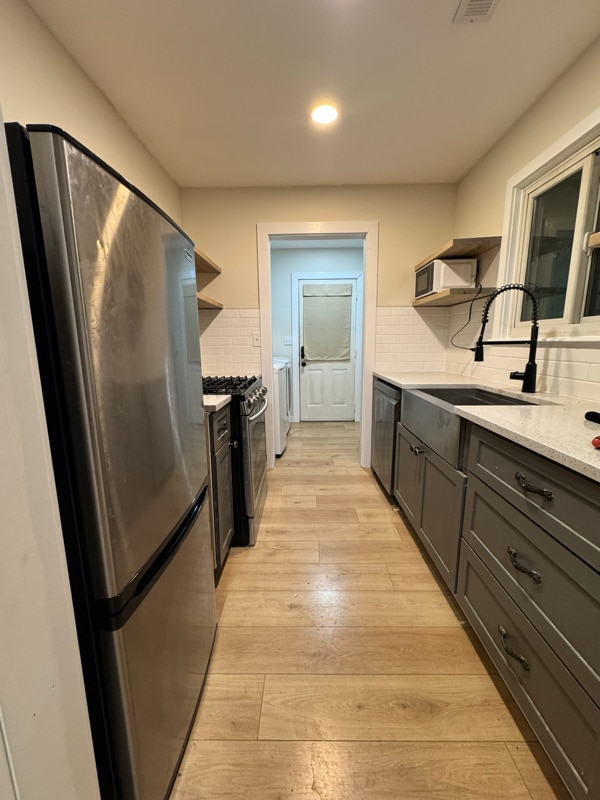 Building Photo - 120 Clinch Dr