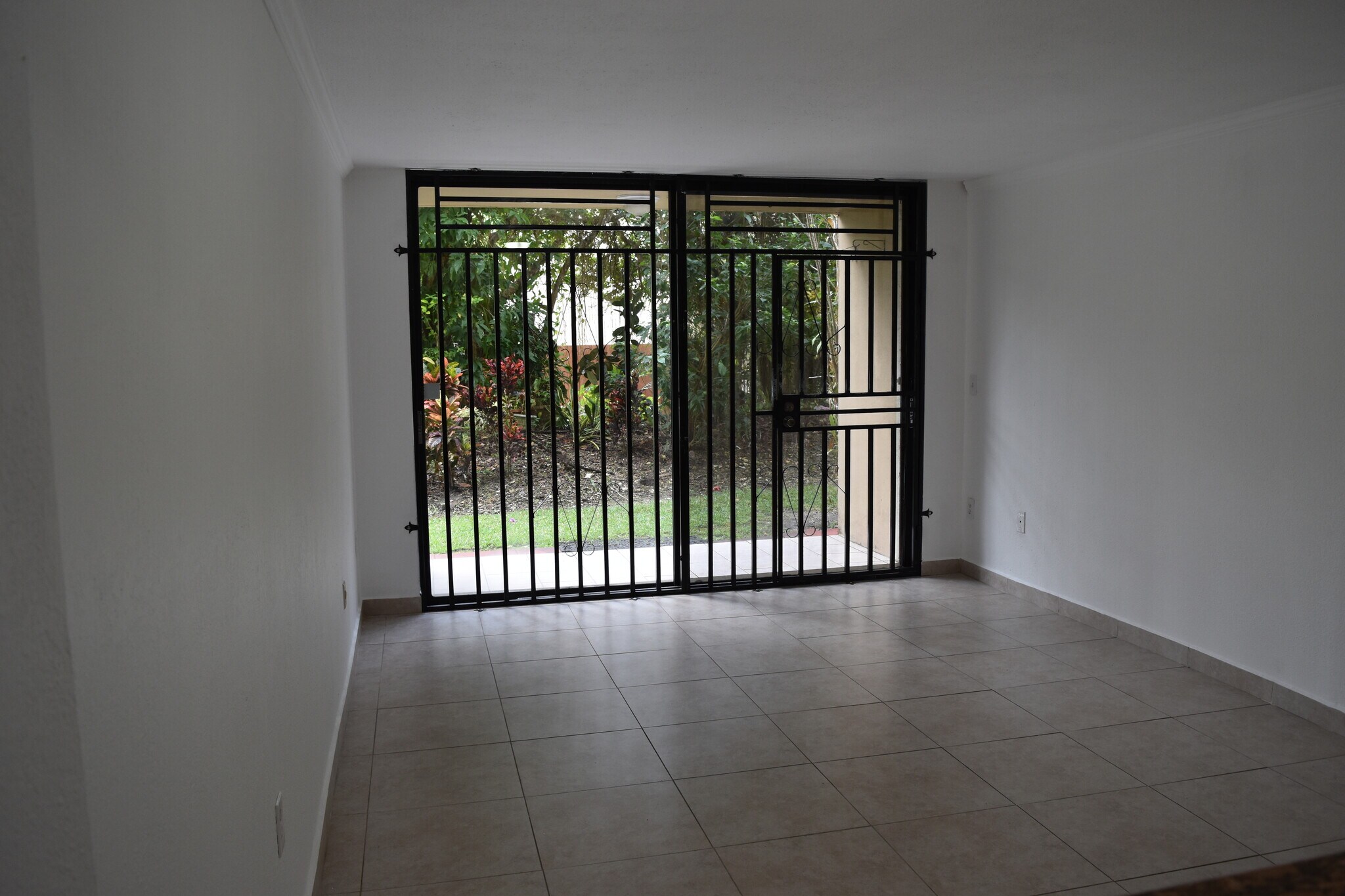 Building Photo - 8002 SW 149th Ave