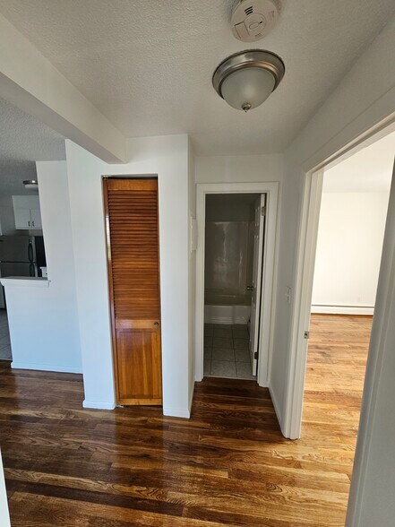 Corridor - 99 Cluff Crossing Rd