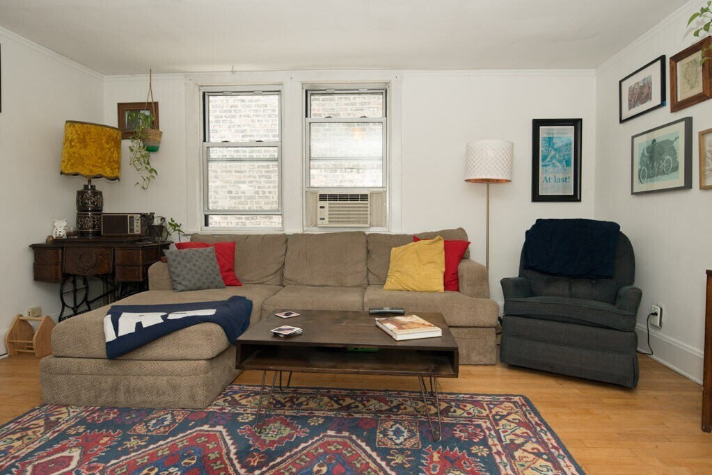 Building Photo - 2015 W Iowa St