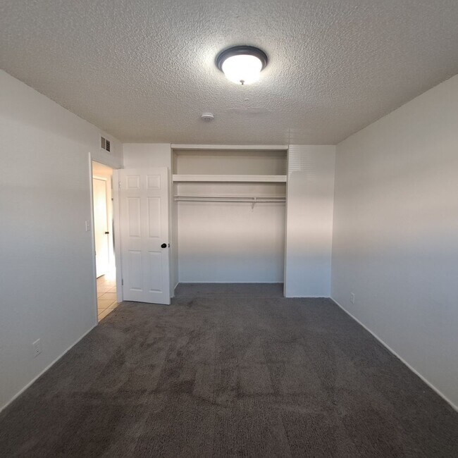 Building Photo - 2900 Marlin Ave