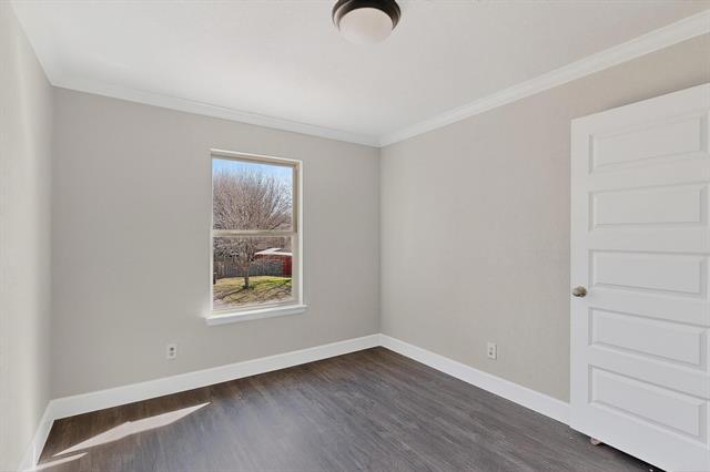 Building Photo - 5204 Sherburne Dr