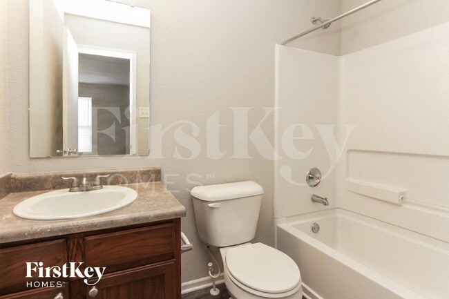 Building Photo - 8715 Hosta Way