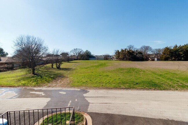 Building Photo - 5742 Marina Dr