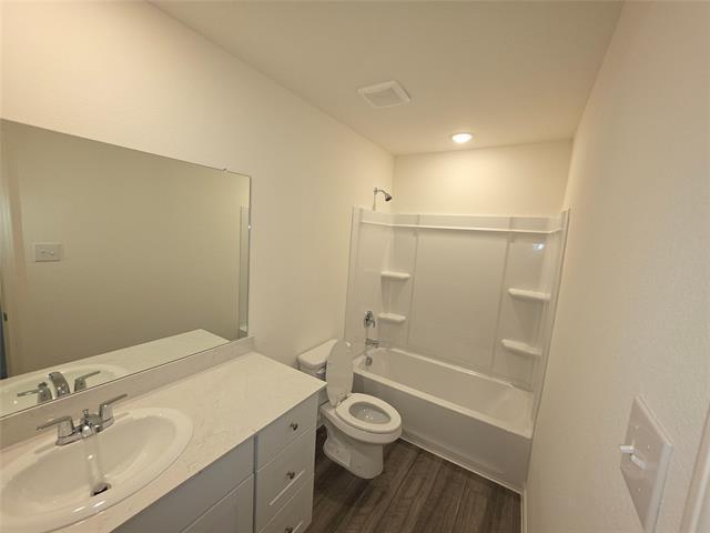 Building Photo - 2206 Pioneer Dr