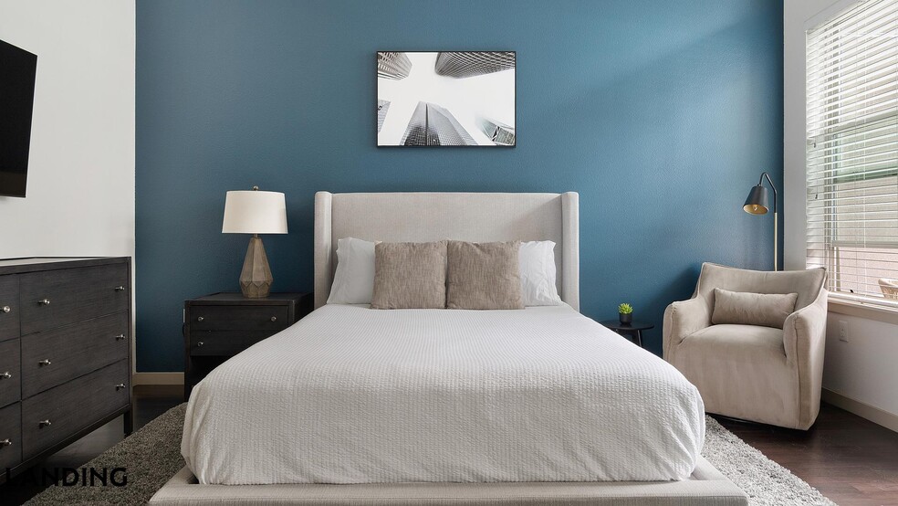 Building Photo - 1550 N Raleigh St