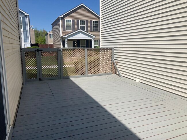 Building Photo - 631 Serendipity Dr