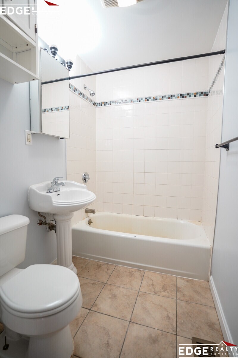 Building Photo - 62 Dracut St