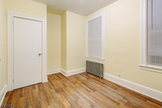 Building Photo - 178 N 16th St