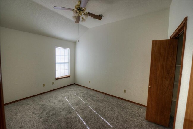 Building Photo - 3117 SW 125th St