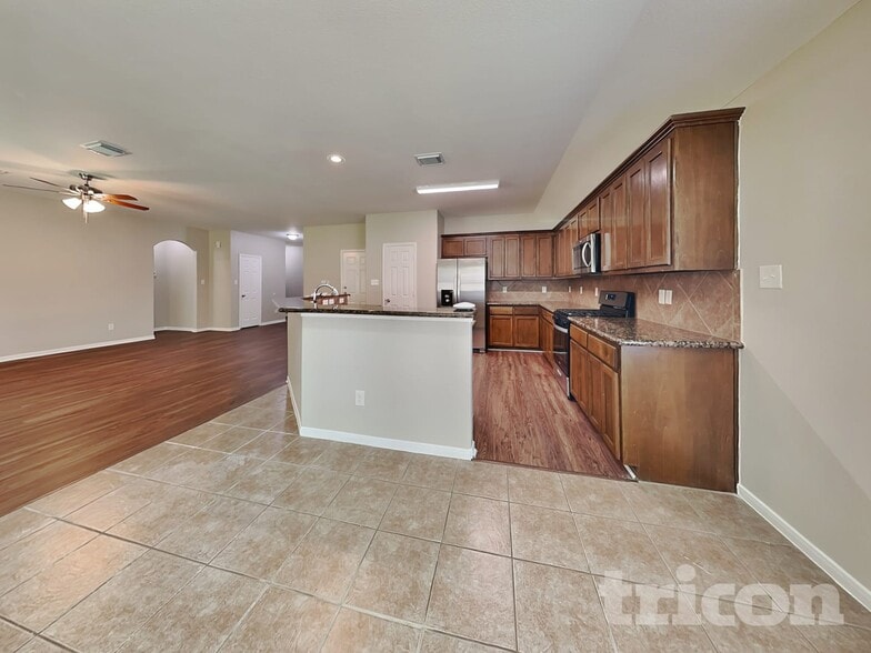 Building Photo - 3126 Lake Breeze Ln