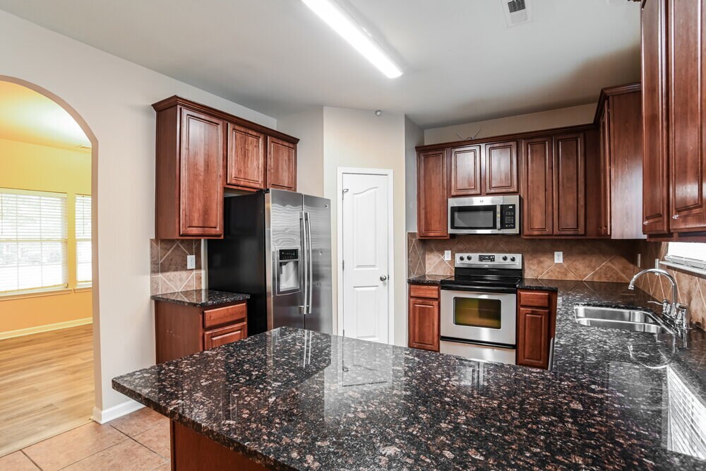 Building Photo - 3062 Clover Rd NW