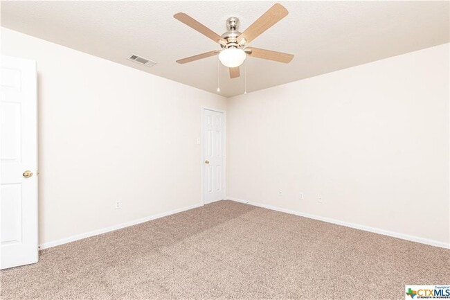 Building Photo - 2122 Modoc Dr