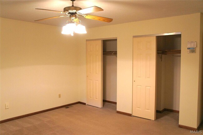 Building Photo - 1631 Thunderbird Ln
