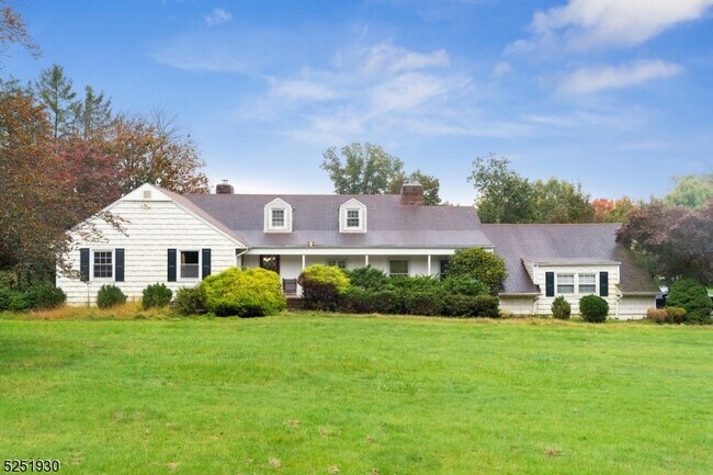 Building Photo - 267 Anderson Rd
