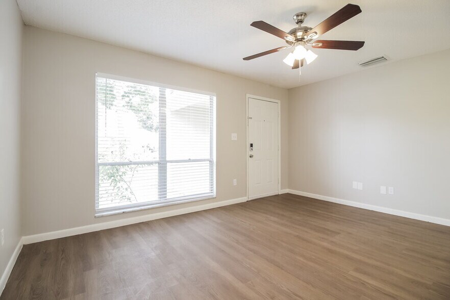 Building Photo - 9556 Brimton Dr