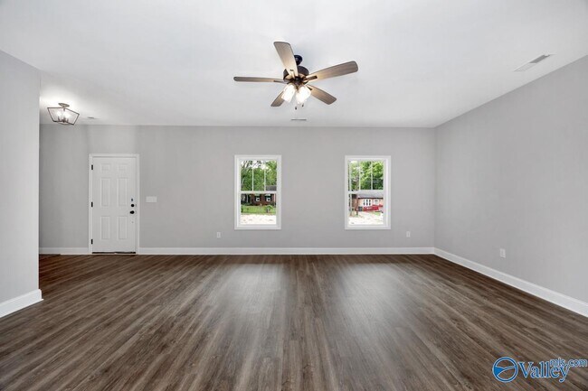 Building Photo - 1713 Golf Club Ln NW