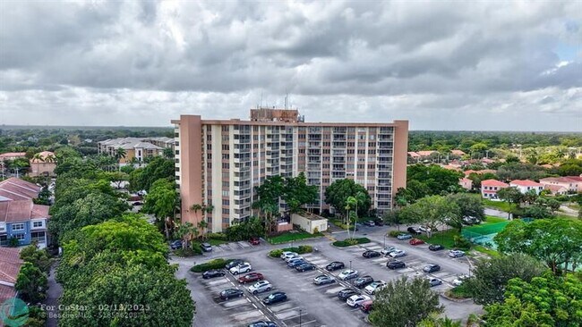 Building Photo - 10777 W Sample Rd
