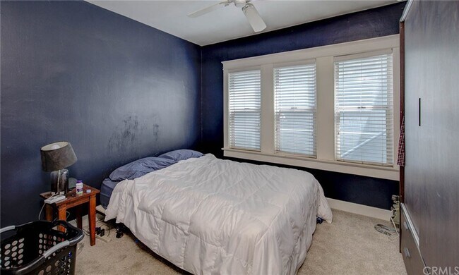 Building Photo - 223 24th St