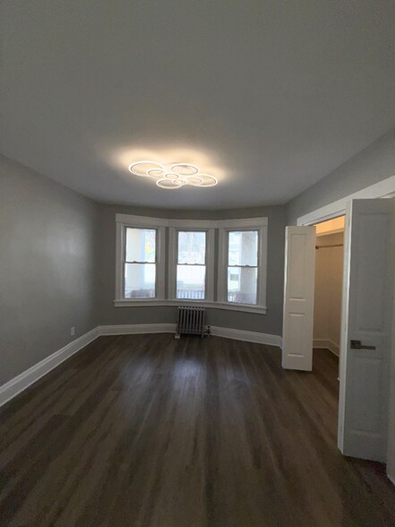 Building Photo - 47 Edgar St