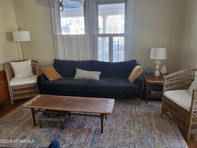 Building Photo - 80 Heck Ave