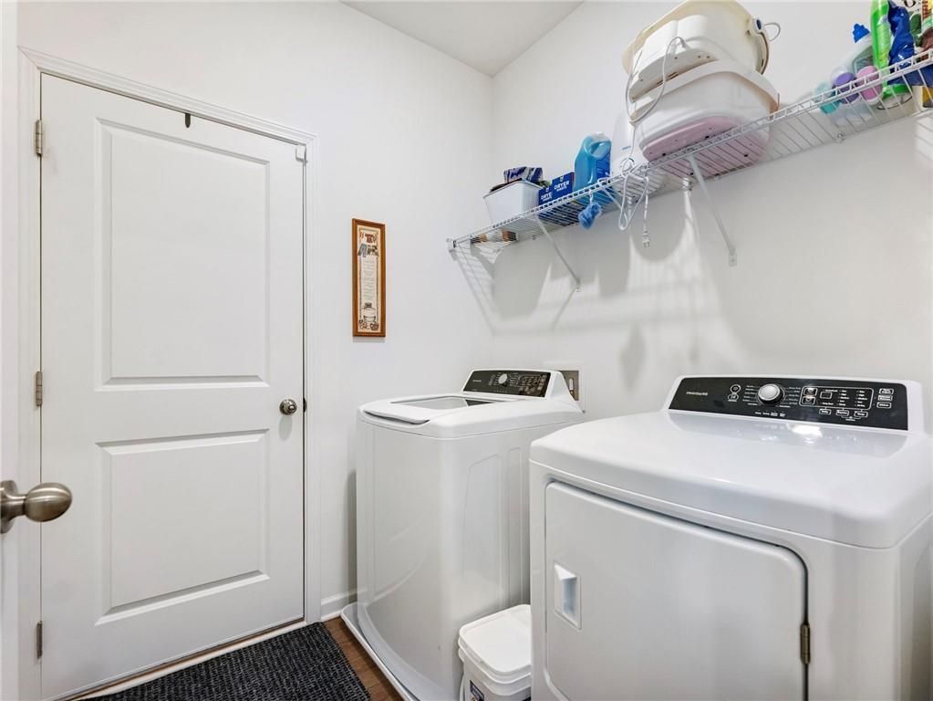 Building Photo - 680 Groover St