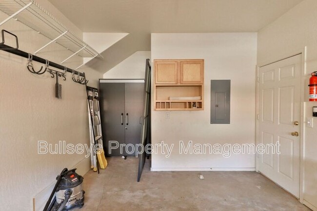 Building Photo - 5450 E McLellan Rd