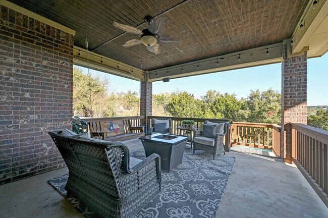 Building Photo - 21932 Agarito Ln