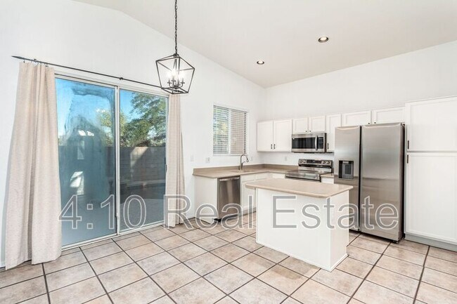 Building Photo - 31205 N 45th St