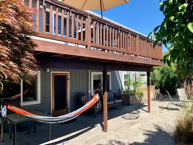 Building Photo - Spacious 4 Bedroom Magnolia Home Available June 12th