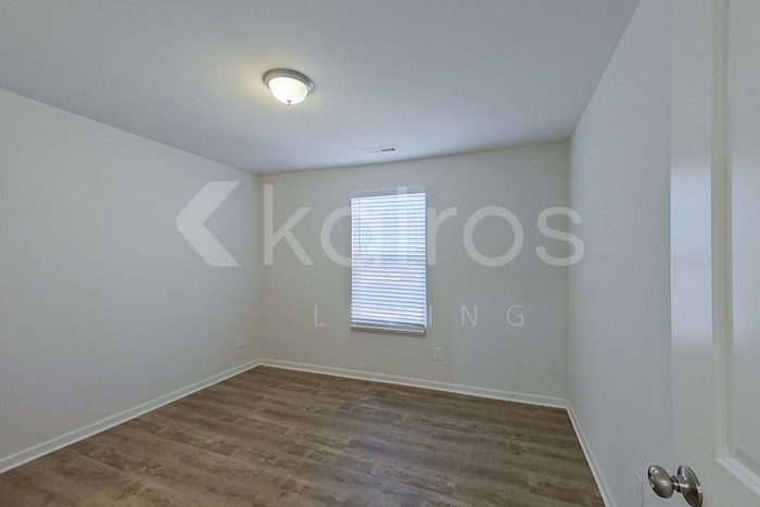 Building Photo - 106 Kyle's Ct