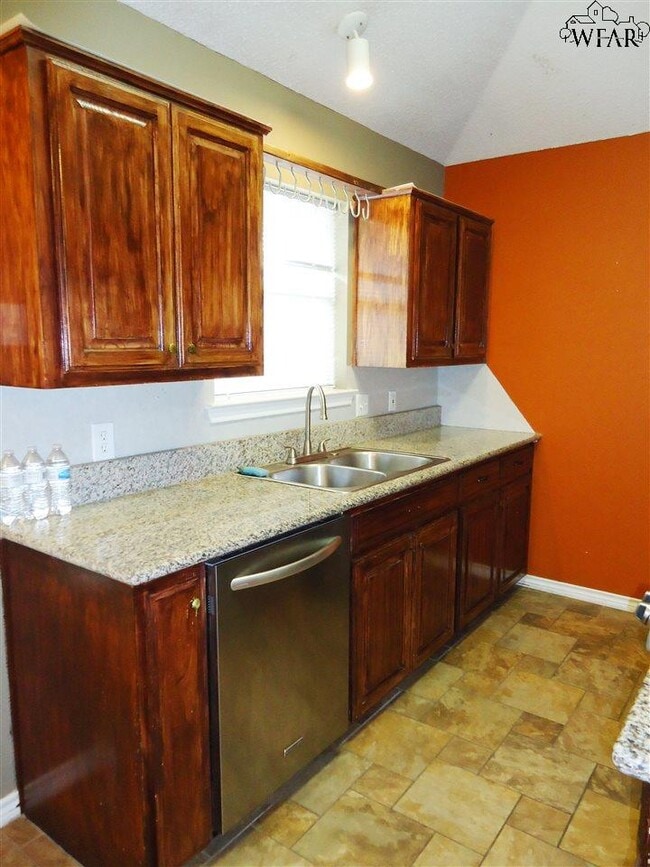 Building Photo - 6018 Van Dorn Dr