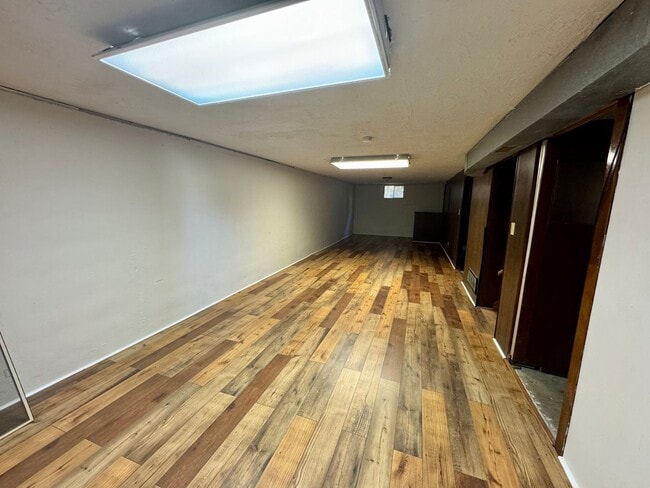 Building Photo - 3 bed 1 1/2 bath in NE Lincoln