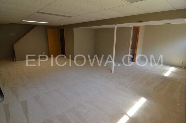 Building Photo - 372 Willshire Ct NE