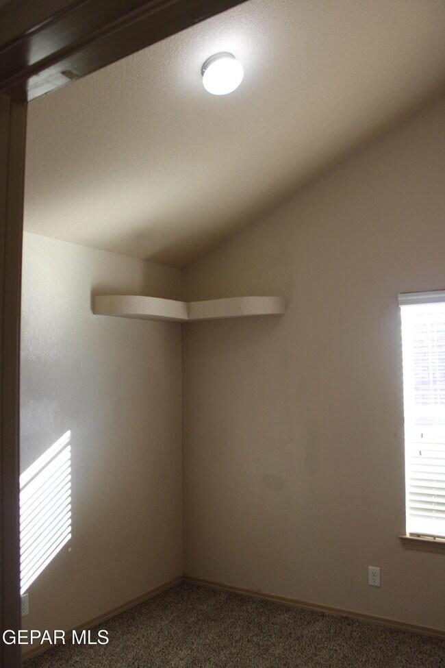 Building Photo - 2416 Escape Point St