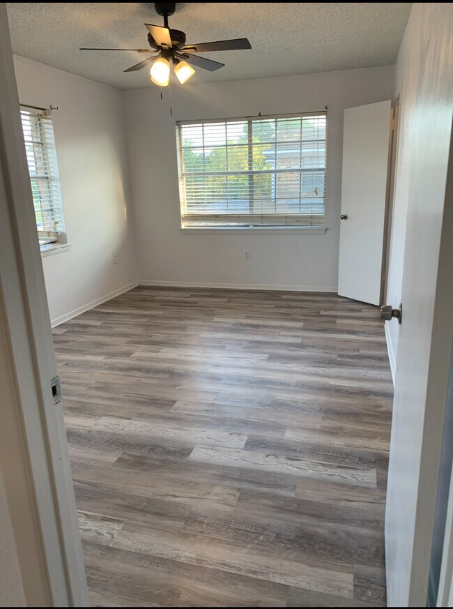 Building Photo - 675 Wooddale Blvd