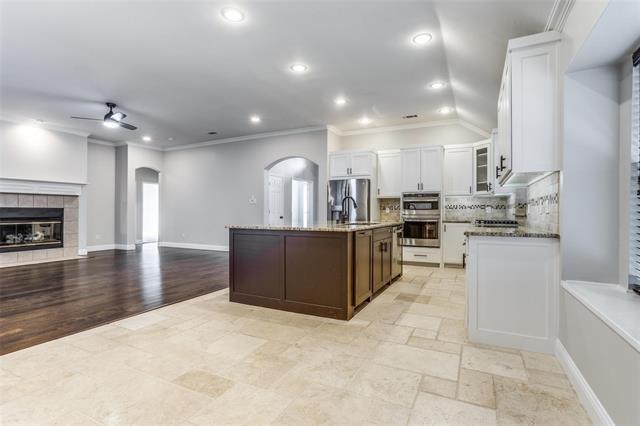 Building Photo - 6415 Day Spring Dr